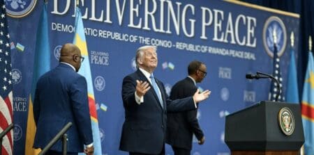 Oakland, Californie – Le 2 mars 2026, le Trésor américain a imposé des sanctions aux Forces de défense rwandaises (FDR) et à quatre de leurs hauts responsables suite à leurs « violations flagrantes des accords de paix de Washington » signés entre le Rwanda et la RDC en décembre 2025.