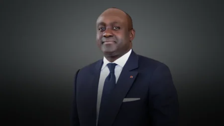 Financement | Ibrahim Magassa : parmi les 100 Africains les plus influents de 2025 selon New African Magazine Ibrahim Magassa n’est pas une figure médiatique mais son influence est indéniable. New African Magazine, l’une des références panafricaines en matière d’analyses politiques et économiques depuis 1966, le cite parmi les leaders africains dont l’action transforme le continent. Magassa bénéficie de l’oreille attentive de nombreux Chefs d’État et a joué un rôle déterminant dans la restructuration de dettes souveraines complexes, notamment au Gabon, au Congo-Brazzaville et dans le refinancement de 14,5 milliards de dollars pour le Ghana.
