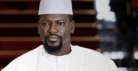 La Guinée se dote d’un nouveau cap économique à long terme. Avec l’adoption de la Loi de plan 2026-2040 et de la Loi-programme 2026-2030, le gouvernement inscrit désormais l’action publique dans un cadre structuré visant la valorisation durable des ressources naturelles et la transformation de l’économie nationale.