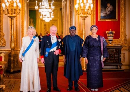 Alors que les échanges commerciaux entre les deux pays atteignent des niveaux records, Charles profite de cette visite de deux jours pour mettre en lumière les liens culturels et commerciaux profonds qui unissent les deux nations. La visite d'Etat du Président nigérian, n'incluait pas de déjeuner car Tinubu est un musulman pratiquant qui jeûne pendant le Ramadan.