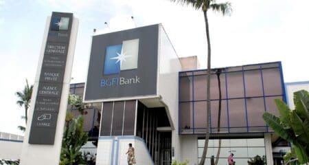 BGFI Holding Corporation poursuit son offensive sur les marchés financiers régionaux. À l’issue de son assemblée générale ordinaire et extraordinaire tenue le vendredi 15 mai, le groupe bancaire a annoncé le lancement d’une nouvelle opération d’augmentation de capital prévue au troisième trimestre 2026. Selon une source proche du dossier, cette levée devrait porter sur un montant de 81 milliards FCFA, soit environ 143,6 millions de dollars.