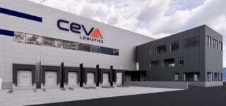 CEVA Logistics poursuit son développement sur le continent africain. Le groupe a annoncé, le 18 mai 2026, l’ouverture de trois nouvelles agences en Guinée, au Gabon et en République du Congo, confirmant sa volonté de renforcer sa présence en Afrique de l’Ouest et en Afrique centrale. Ces nouvelles implantations doivent permettre à l’entreprise d’être plus proche de ses clients et de mieux accompagner les flux aériens, maritimes et terrestres dans la région.