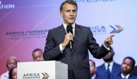 Ce sommet, intitulé "Africa Forward" ("En avant l'Afrique"), est organisé pour la première fois dans un pays anglophone, le Kenya, et s'est ouvert lundi 11 mai par une journée d'échanges avec la jeunesse et la société civile, avant une journée plus intergouvernementale mardi.