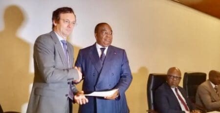 La transaction arrive ainsi à son terme dix mois après la signature de la convention de cession entre Yaoundé et le groupe bancaire français. L'opération avait reçu, début avril, le feu vert de la Commission bancaire de l'Afrique centrale (Cobac).