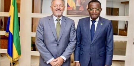 Le Gabon pourrait bientôt voir émerger une nouvelle locomotive minière. La société australienne Genmin a annoncé avoir reçu plusieurs marques d’intérêt d’investisseurs internationaux pour financer son projet de minerai de fer de Baniaka.