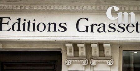 La majorité des auteurs étrangers publiés chez Grasset ont annoncé lundi 11 mai, dans un texte commun, qu'ils ne soumettront pas leurs prochains livres à la maison d'édition, à la suite du limogeage de son PDG Olivier Nora. "En tant qu'auteurs publiés sur la liste internationale des Éditions Grasset, nous exprimons notre vive inquiétude quant à l'avenir de cette maison, à son intégrité éditoriale, et aux équipes qui la font vivre", indiquent ces auteurs dans ce texte, dont l'AFP a pris connaissance.