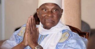 Né en 1926, Abdoulaye Wade fait partie de cette génération d’intellectuels africains formés entre le continent et la France coloniale.