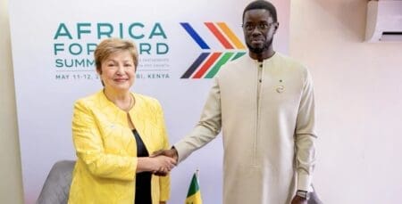 Et pour rappeler qui est le patron, le président Diomaye Faye a rencontré la directrice générale du FMI, Kristalina Georgieva, en marge de l’Africa Forward Summit à Nairobi. Les deux dirigeants ont discuté de solutions potentielles aux problèmes d'endettement du Sénégal. Le président sénégalais et la patronne du FMI ont convenu de poursuivre les discussions, a indiqué le bureau du chef de l’Etat sénégalais dans son communiqué.