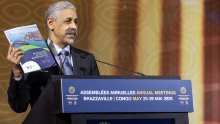 C’est un discours de rupture qui fera date dans les annales de la finance panafricaine. Réunis au Centre international de conférences de Kintélé à Brazzaville, les gouverneurs et partenaires du Groupe de la Banque africaine de développement (BAD) ont assisté à un véritable manifeste pour l’autodétermination financière du continent.
