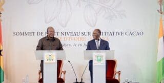 « La Côte d'Ivoire et le Ghana, premiers producteurs mondiaux de cacao, réaffirment leur volonté commune de défendre les intérêts de leurs planteurs et de bâtir ensemble un avenir plus prospère et plus durable pour la filière cacaoyère africaine », écrit le Président Alassane Ouattara sur son compte X.