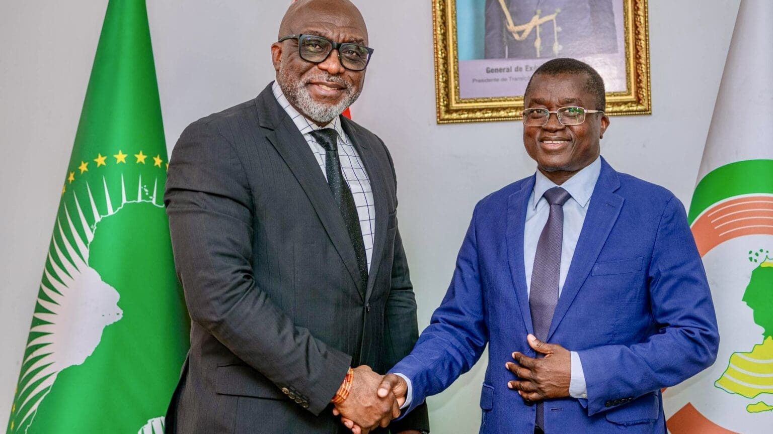 La Guinée-Bissau a officiellement lancé le processus de création de sa nouvelle compagnie aérienne nationale. Un protocole d’accord a été signé lundi 15 juin avec la compagnie nigériane United Nigeria Airlines en vue de donner naissance à Air Bissau, qui établira son siège à l’aéroport international Osvaldo Vieira de Bissau.