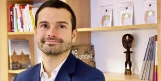 L'année 2025 marque un nouveau tournant pour Expertise France. L'agence a enregistré une progression de 28 % de son chiffre d'affaires par rapport à 2024, atteignant 572 millions d'euros. Dans le même temps, le volume des nouveaux contrats signés s'est élevé à 680 millions d'euros, témoignant de la confiance renouvelée des bailleurs internationaux et des États partenaires.