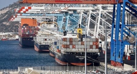 Le port marocain de Tanger Med est devenu en 2025 le port à conteneurs le plus performant d’Afrique, selon le classement annuel de l’Indice de performance des ports à conteneurs (Container Port Performance Index – CPPI), élaboré conjointement par la Banque mondiale et S&P Global Market Intelligence.