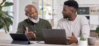 Les entreprises familiales africaines font face à une pression fiscale croissante. Selon le rapport PwC Africa Family Business Survey 2025, publié le 23 juin par le cabinet de conseil et d’audit PwC, près de 58 % des entreprises interrogées déclarent avoir rencontré des difficultés liées à la fiscalité au cours des douze derniers mois. Un niveau nettement supérieur à la moyenne mondiale, qui s’établit à 35 %.