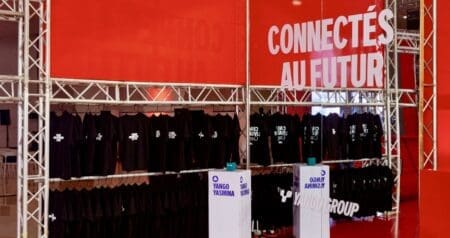 Côte d’Ivoire | Technologie avancée : Yango Group organise Innovation Day 2026 à Abidjan Yango Group, entreprise technologique basée aux Émirats arabes unis, a réuni plus de 200 représentants du secteur privé, des institutions publiques et de l’écosystème technologique à l’occasion d’Innovation Day 2026, organisé à Abidjan le 4 juin 2026. L’événement a été marqué par des démonstrations de technologies utilisées sur les différents marchés du groupe à travers le monde, des discussions sur le développement des services numériques pour les villes africaines, la signature d’un accord de partenariat avec le GUDE-PME, ainsi que la cérémonie de remise des diplômes de la première cohorte du programme Yango Fellowship en Côte d’Ivoire.