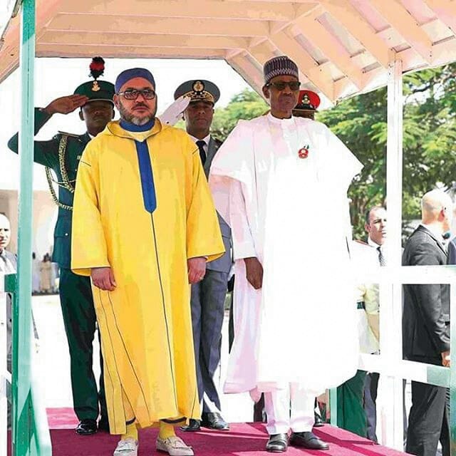 Abuja, 1er décembre 2016, le Roi Mohammed VI et l’ancien Président du Nigeria, le regretté Mohammadu Buhari.