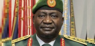 « Nous ouvrons un nouveau secteur pour couvrir la frontière entre le Nigeria, la République du Bénin et le Niger », affirme le général à la retraite le général Christopher Gwabin Musa, actuel ministre de la Défense du Nigeria, dans un entretien à l’Agence France Presse, faisant référence à une collaboration militaire tripartite.