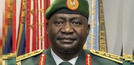 « Nous ouvrons un nouveau secteur pour couvrir la frontière entre le Nigeria, la République du Bénin et le Niger », affirme le général à la retraite le général Christopher Gwabin Musa, actuel ministre de la Défense du Nigeria, dans un entretien à l’Agence France Presse, faisant référence à une collaboration militaire tripartite.