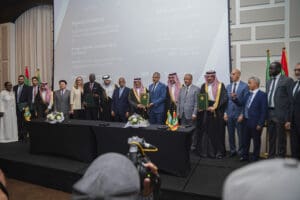 Mauritanie | Electricité : Acwa lance le premier mégaprojet gazier privé de 230 MW Le groupe Acwa, leader mondial du dessalement de l'eau et acteur majeur de la transition énergétique, a officiellement signé à Nouakchott un Partenariat Public-Privé (PPP) ainsi qu'un Contrat d'Achat d'Électricité (PPA) portant sur le développement, le financement, la construction et l'exploitation de la future centrale à turbine à gaz à cycle combiné (CCGT) de N’Diago.