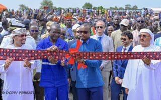 Les travaux de construction de la centrale ont été menés au pas de charge. Tout le chantier a été réalisé en 90 jours par la filiale locale de la société émiratie Al Ahram Taqa Burkina, dans le cadre d'un partenariat public-privé (PPP).
