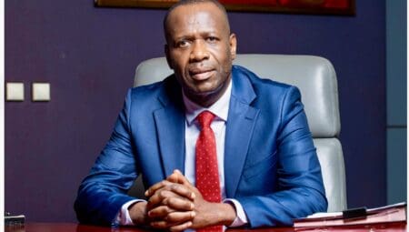 L’objectif des autorités monétaires de la CEMAC est de limiter les coûts dus au passage par le dollar ou l’euro dans les échanges avec l’empire du Milieu. La Chine est devenue le premier partenaire commercial des Etats membres de la CEMAC, mais dans les transactions, leurs opérateurs utilisent essentiellement le dollar ou l’euro, en supportant les coûts liés au change avec la devise chinoise.