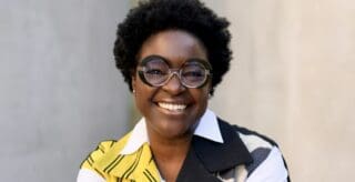 Afrique du Sud | Elvira Dyangani Ose nommée directrice artistique du Zeitz MOCAA du Cap : une carrière internationale au service de l’art africain Cette nomination intervient alors que le Zeitz MOCAA s'apprête à fêter son dixième anniversaire et commence à définir les ambitions de sa deuxième décennie. Elvira Dyangani Ose supervisera la vision et la direction artistique du musée en matière d'expositions, de recherche, de collections et de médiation culturelle, tout en façonnant les relations de l'institution avec les artistes, les publics et les partenaires culturels en Afrique et à l'international.