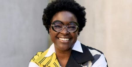 Afrique du Sud | Elvira Dyangani Ose nommée directrice artistique du Zeitz MOCAA du Cap : une carrière internationale au service de l’art africain Cette nomination intervient alors que le Zeitz MOCAA s'apprête à fêter son dixième anniversaire et commence à définir les ambitions de sa deuxième décennie. Elvira Dyangani Ose supervisera la vision et la direction artistique du musée en matière d'expositions, de recherche, de collections et de médiation culturelle, tout en façonnant les relations de l'institution avec les artistes, les publics et les partenaires culturels en Afrique et à l'international.