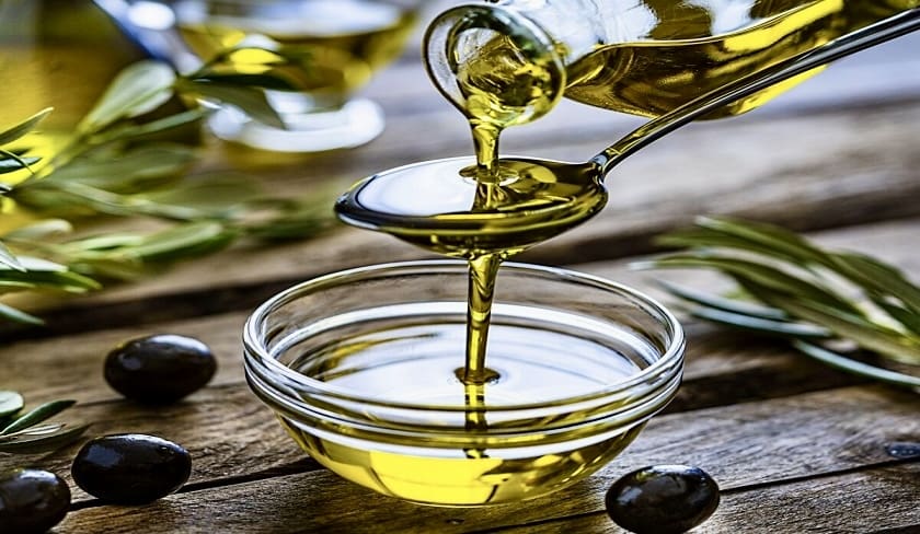 Agribusiness | Huile d’olive : la Tunisie engrange 1,48 milliard de dollars et vise désormais la montée en gamme La filière tunisienne de l'huile d'olive affiche une santé de fer. Entre l'abondance de la récolte et l'appétit croissant des marchés internationaux, les exportations ont atteint 1,48 milliard de dollars au terme des huit premiers mois de la campagne 2025/2026.