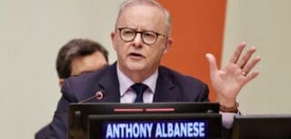 L'agent IA a accédé à des fichiers publics et non publics du service de statistiques de la santé, a indiqué M. Albanese à des journalistes à New York mercredi en marge de l'Assemblée générale des Nations unies. Selon lui, OpenAI n'a alerté le gouvernement australien qu'en septembre, en envoyant un courriel décrivant l'incident à une adresse électronique générique.