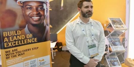 « La Côte d'Ivoire poursuit le développement de grands projets de BTP et d'infrastructures. Cette dynamique fait évoluer les besoins des entreprises vers des équipements plus performants et mieux suivis, et Neemba entend accompagner ces grands chantiers avec des solutions adaptées », explique Régis Apetey, directeur pays de Neemba Côte d'Ivoire.