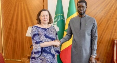 L'accord ne signifie pas un déblocage immédiat des financements. Le FMI subordonne son approbation à la mise en œuvre de mesures correctrices liées au précédent cas de communication d'informations erronées sur les finances publiques, ainsi qu'à l'obtention, par Dakar, d'assurances de financement de la part de ses partenaires. Le montant envisagé correspond à 1 537,1 millions de droits de tirage spéciaux (DTS), soit environ 475 % de la quote-part du Sénégal auprès de l'institution.
