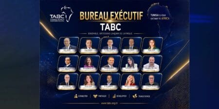 Tunisie | Économie : le TABC dévoile sa feuille de route 2030 et vise le top 3 des organisations économiques africaines Après plus d'une décennie consacrée à la construction de l'organisation et au développement de sa présence en Afrique, le TABC ouvre ainsi un nouveau cycle autour d'une ambition : un deuxième mandat pour consolider les acquis et transformer l'organisation. Ce nouveau mandat vise également à préparer progressivement la relève, favoriser l'émergence d'une nouvelle génération de dirigeants et hisser le TABC parmi les trois organisations économiques de référence sur le continent africain.