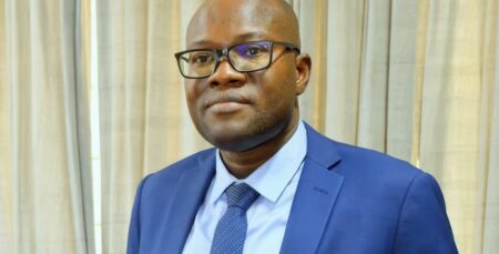 Burkina Faso | FMI : miser sur l’impôt face au tarissement de l’aide Le rapport 2026 du FMI dresse le constat d'une dette publique mondiale repartie à la hausse sous la pression combinée des tensions géopolitiques, de l'envolée des coûts d'emprunt et de la hausse des charges sécuritaires.