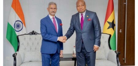 Accra dit vouloir élargir ses partenariats économiques et diplomatiques, sans rompre avec ses alliés traditionnels. « Le Conseil des ministres du président John Dramani Mahama a décidé que le Ghana rejoindra les BRICS », a déclaré le chef de la diplomatie ghanéenne.