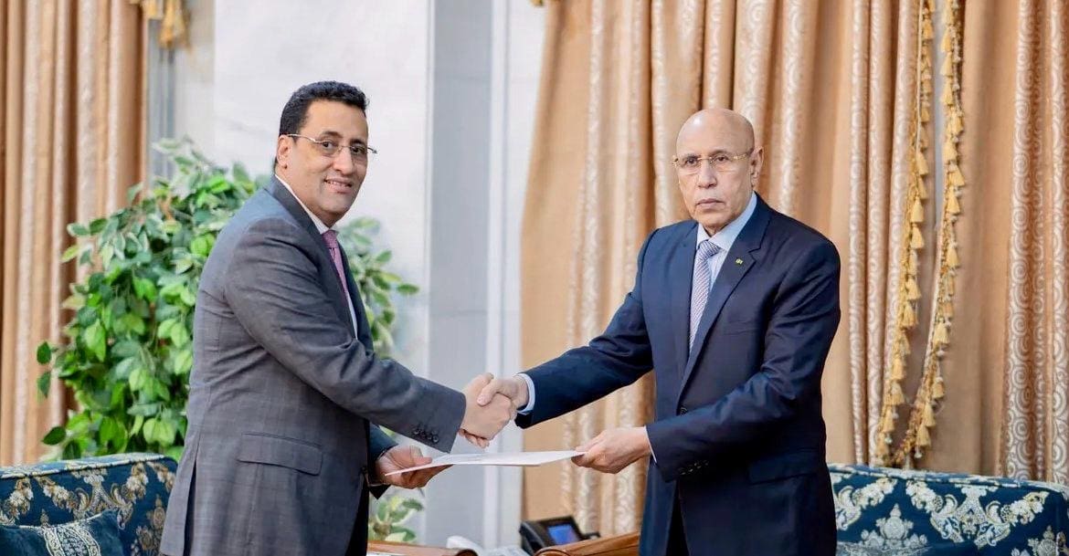Mauritanie | Politique : un gouvernement remanié de 29 membres sous la direction de Mokhtar Ould Diay Cette démission faisait suite à la présentation des conclusions du rapport de la commission d'enquête indépendante sur l'incendie de deux stations de transformation électrique à Nouakchott. La reconduction de Mokhtar Ould Diay et la formation d'un nouveau cabinet interviennent dans un contexte de crise énergétique nationale.
