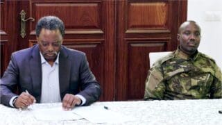 Joseph Kabila, qui a dirigé la RDC de 2001 à 2019, ne se présente plus uniquement comme un ancien chef de l'État critique envers son successeur. Il assume désormais la direction d'une structure regroupant des acteurs engagés dans une rébellion armée contre les institutions de la République.