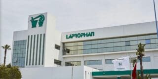 Fort de 75 ans d'histoire, Laprophan poursuit ainsi son ambitieuse stratégie de développement dont la croissance externe constitue un axe majeur. Ce projet d'acquisition s'inscrit dans une dynamique enclenchée en 2020, marquée notamment par les acquisitions en 2024, au Maroc, de 100 % d'Amanys Pharma, acteur majeur du segment hospitalier et des bêtalactamines, et de 75 % de Botanic Pharma, spécialisée dans les compléments alimentaires, suivies en 2026 par l'acquisition de 60 % de la multinationale suisse Rivopharm.