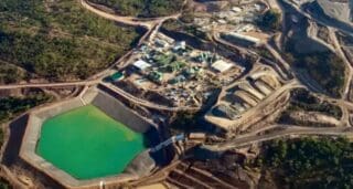 Pour le Malawi, cette perspective dépasse le seul redémarrage d’une exploitation. Selon la Banque mondiale, les exportations d’uranium ont rapporté 169,9 millions de dollars en 2013, avant de tomber à 40,4 millions en 2014, année de suspension des opérations. 