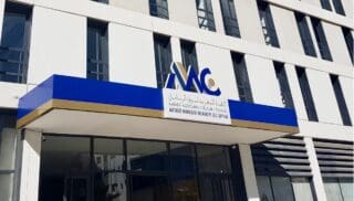 Trois thèmes structurent cette édition 2026 : la résilience des investisseurs face aux chocs, l'hypertrucage numérique et les alertes aux fraudes. Autant de menaces qui pèsent sur les épargnants, et auxquelles l'AMMC entend répondre méthodiquement.