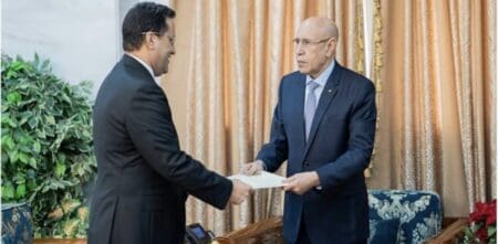 Mokhtar Ould Diay, nommé Premier ministre le 2 août 2024 en remplacement de Mohamed Ould Bilal, quitte ses fonctions après un peu plus de deux années à la tête de l'exécutif. Ancien ministre des Finances et directeur général de la SNIM (Société nationale industrielle et minière), il était considéré comme un proche du président Ghazouani.