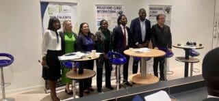 Le programme JAClimat repose sur trois piliers : la sensibilisation et la formation aux enjeux climatiques et aux métiers verts, un challenge annuel invitant des équipes étudiantes à proposer des solutions pratiques, et la construction d'une communauté durable de jeunes accompagnés par des mentors et des experts.
